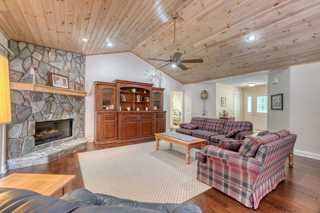 94 Kingfisher Lane, Blairsville, GA 30512