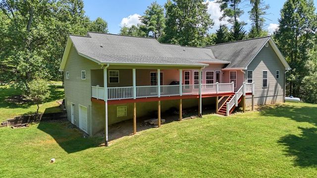 94 Kingfisher Lane, Blairsville, GA 30512