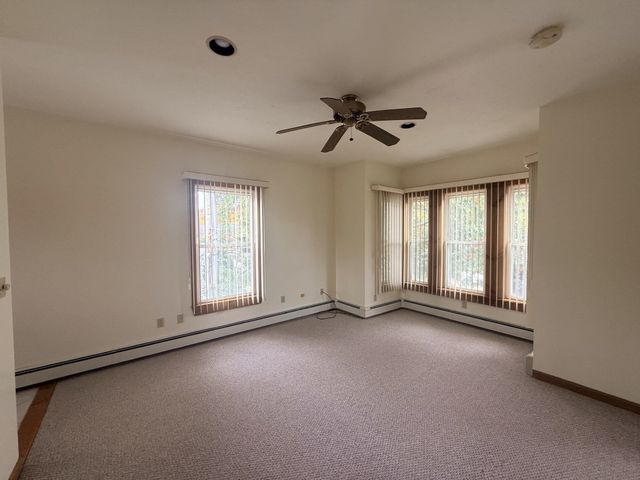 188 North Franklin Street 2R, Holbrook, MA 02343