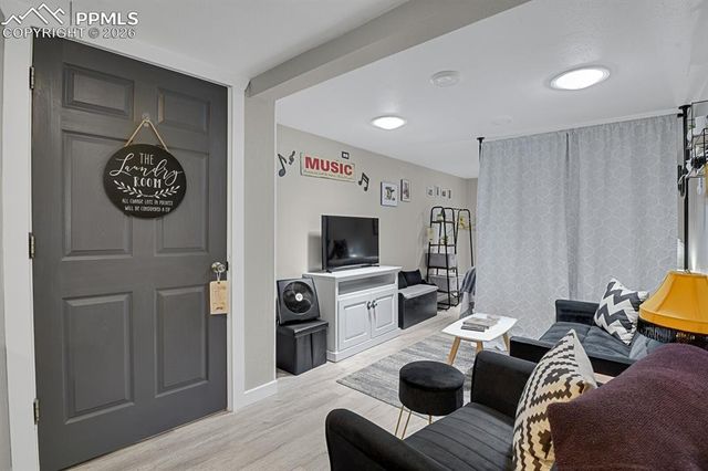 4540 Fountain Avenue, Cascade, CO 80809