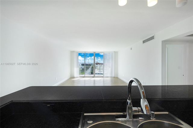 10350 W Bay Harbor Dr 9N, Bay Harbor Islands, FL 33154