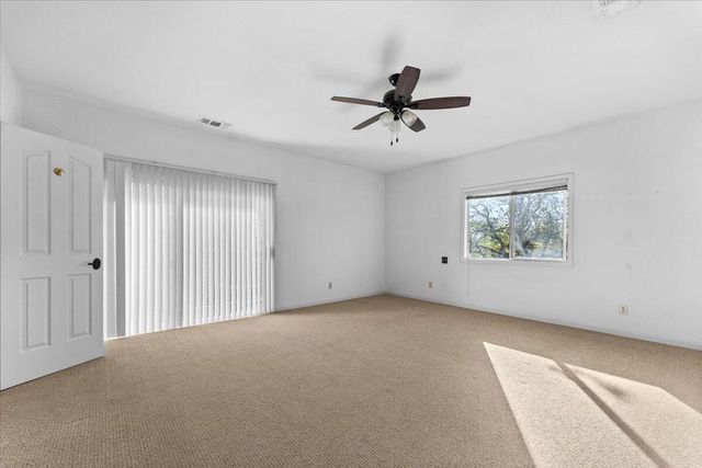 21235 Albatross Way, Redding, CA 96003