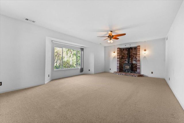 21235 Albatross Way, Redding, CA 96003