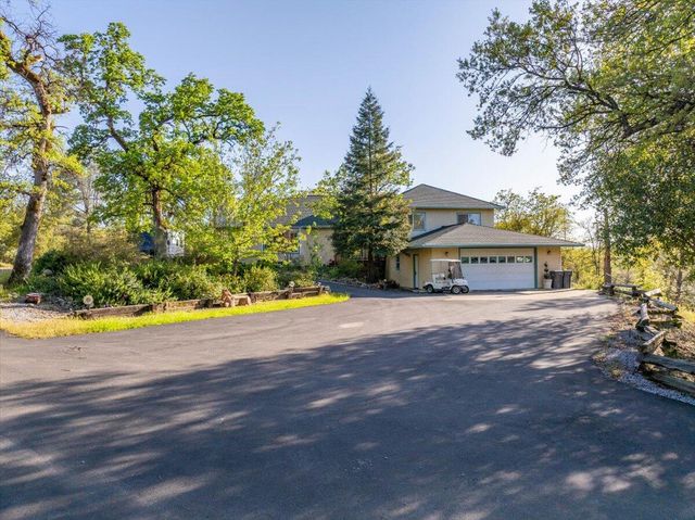 21235 Albatross Way, Redding, CA 96003