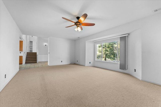 21235 Albatross Way, Redding, CA 96003