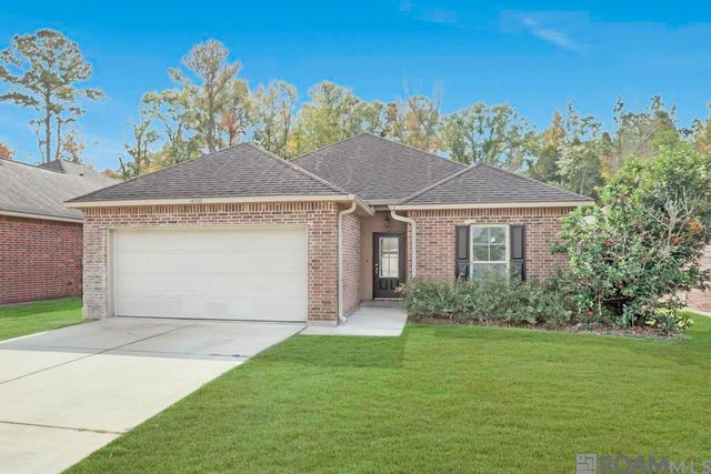 14200 Stones Throw Ct, Denham Springs, LA 70726