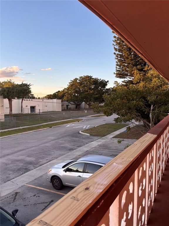 7491 SW 10th Ct 201B, North Lauderdale, FL 33068