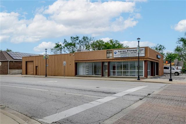 901 Main Street, Grandview, MO 64030