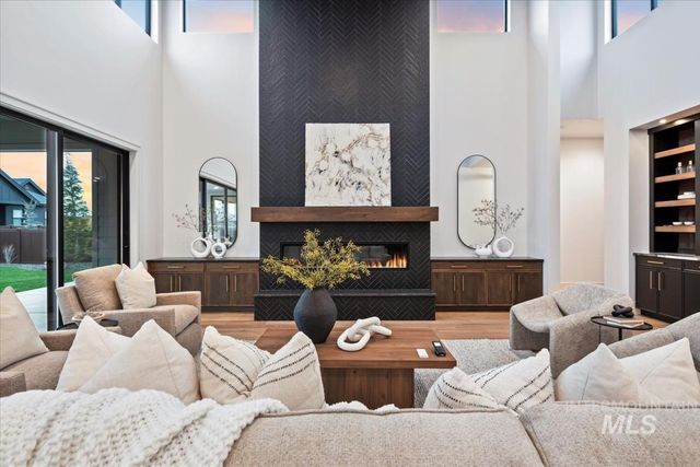 9967 W Bouvardia St, Star, ID 83669