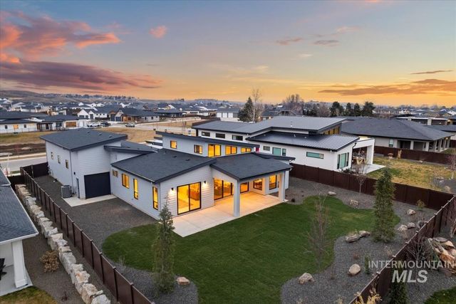 9967 W Bouvardia St, Star, ID 83669