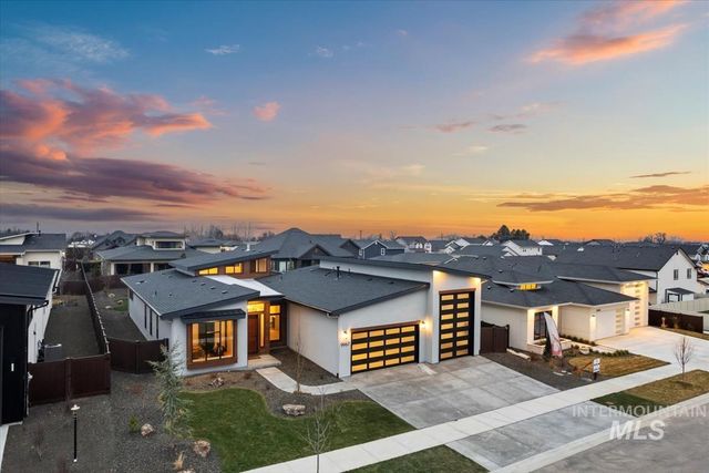 9967 W Bouvardia St, Star, ID 83669