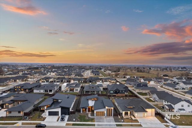 9967 W Bouvardia St, Star, ID 83669