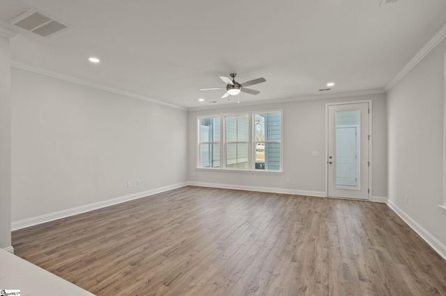 226 Lake Greenwood Boulevard, Greenwood, SC 29649