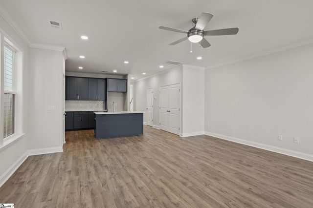 226 Lake Greenwood Boulevard, Greenwood, SC 29649