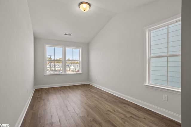 226 Lake Greenwood Boulevard, Greenwood, SC 29649