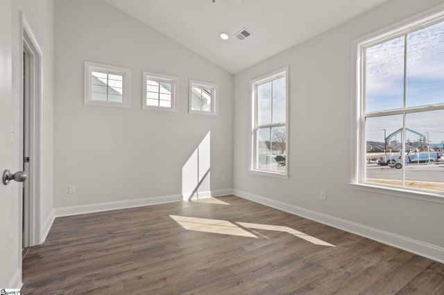 226 Lake Greenwood Boulevard, Greenwood, SC 29649