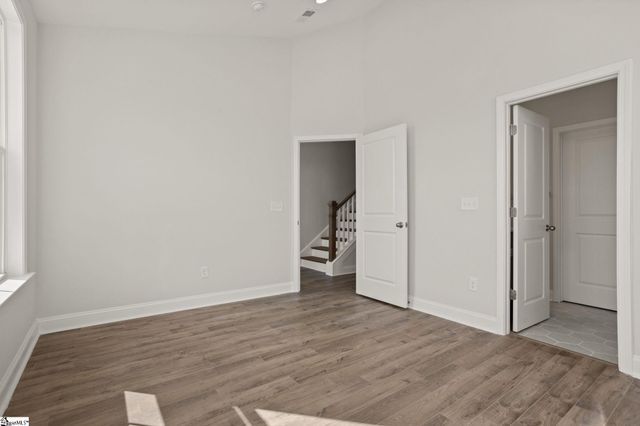 226 Lake Greenwood Boulevard, Greenwood, SC 29649