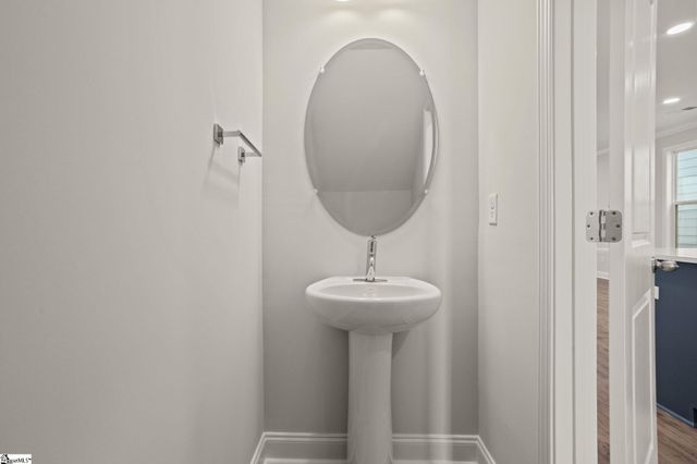 226 Lake Greenwood Boulevard, Greenwood, SC 29649