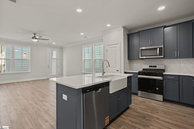 226 Lake Greenwood Boulevard, Greenwood, SC 29649