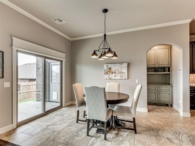 905 NW 190th Street, Edmond, OK 73012