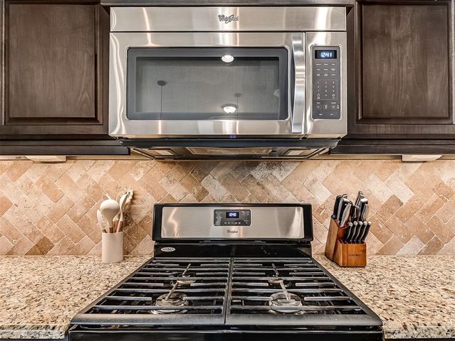 905 NW 190th Street, Edmond, OK 73012