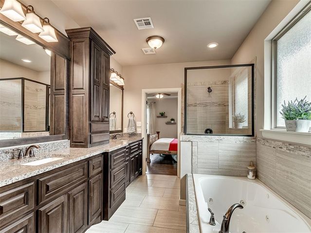 905 NW 190th Street, Edmond, OK 73012