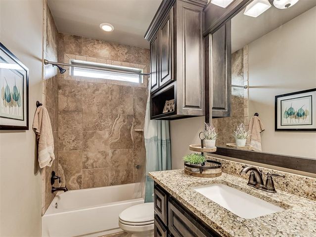 905 NW 190th Street, Edmond, OK 73012