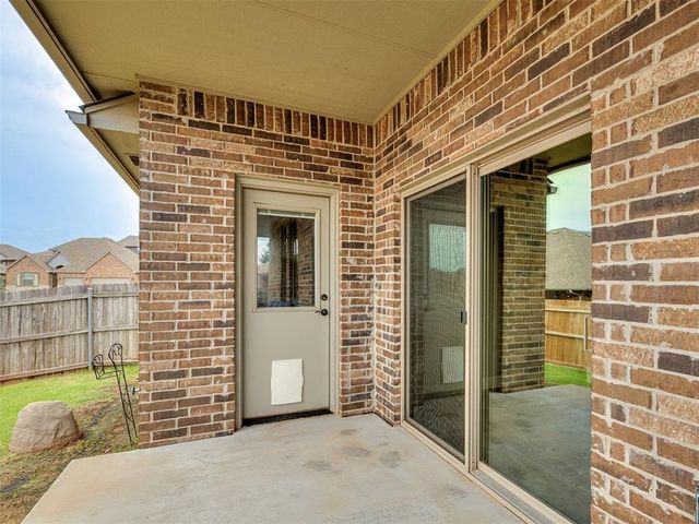 905 NW 190th Street, Edmond, OK 73012