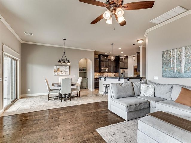 905 NW 190th Street, Edmond, OK 73012