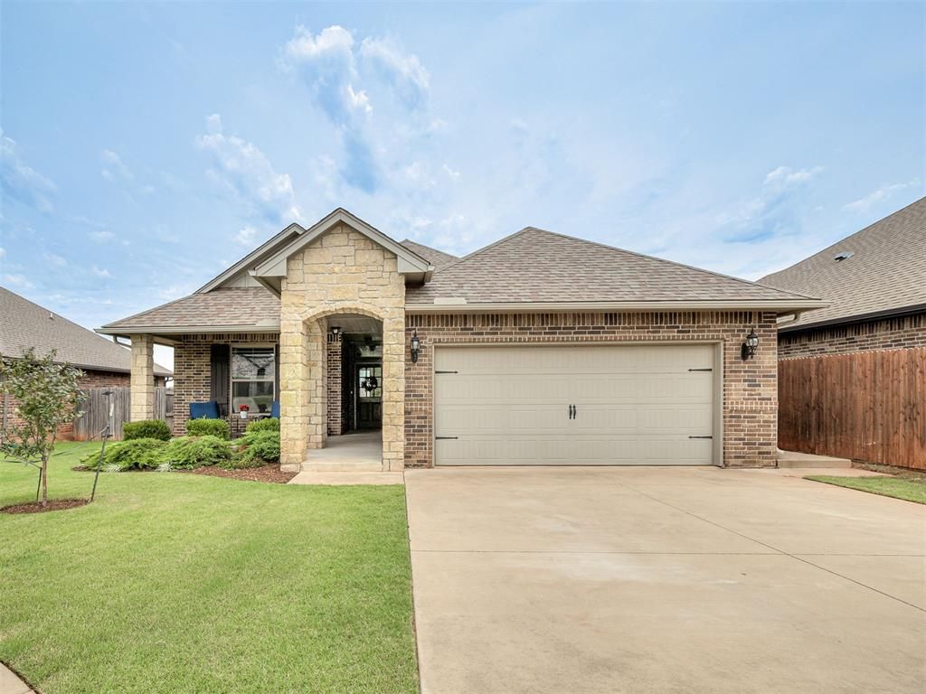 905 NW 190th Street, Edmond, OK 73012