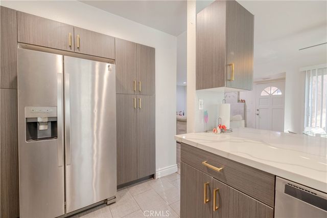 12411 Osborne 66, Pacoima, CA 91331