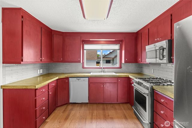926 6th Avenue SW, Puyallup, WA 98371