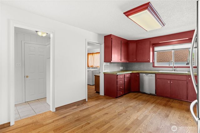 926 6th Avenue SW, Puyallup, WA 98371