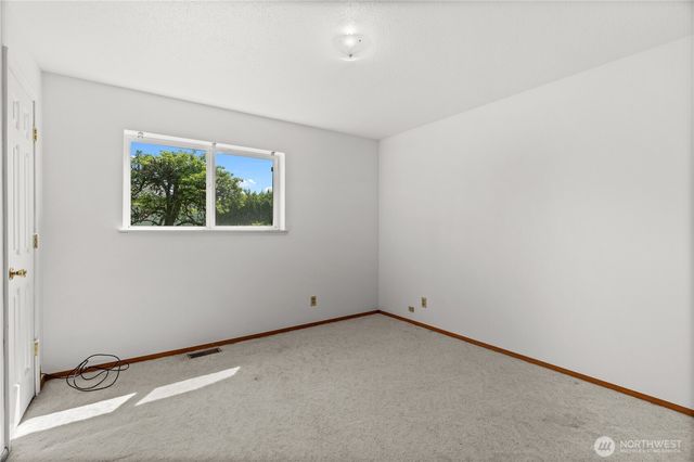 926 6th Avenue SW, Puyallup, WA 98371