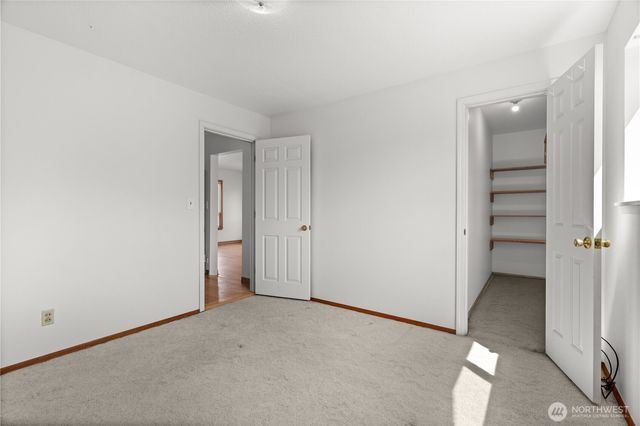926 6th Avenue SW, Puyallup, WA 98371
