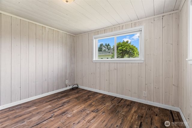 926 6th Avenue SW, Puyallup, WA 98371