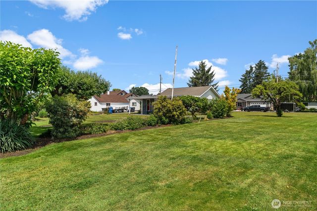 926 6th Avenue SW, Puyallup, WA 98371