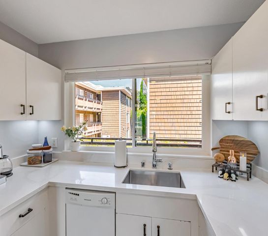 2601 College Avenue 208, Berkeley, CA 94704