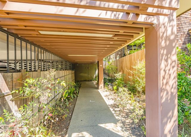 2601 College Avenue 208, Berkeley, CA 94704