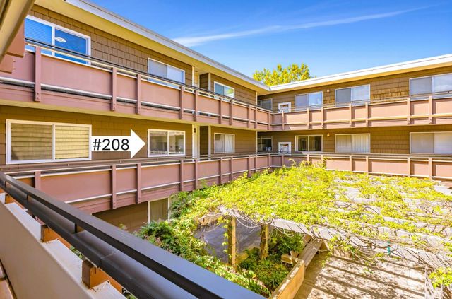 2601 College Avenue 208, Berkeley, CA 94704