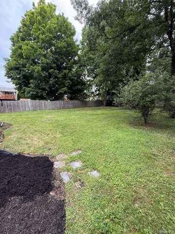 7 Twin Court, Pearl River, NY 10965