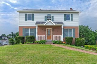 5 Kalyn Ct, Penn Twp, PA 15642