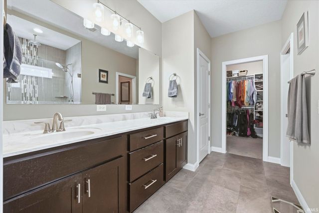 10883 Barrymore Run, Roanoke, IN 46783