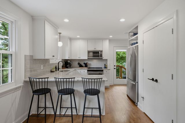 5437 Hill Road Cir, Nashville, TN 37220