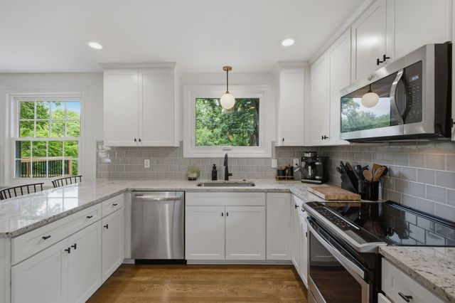5437 Hill Road Cir, Nashville, TN 37220