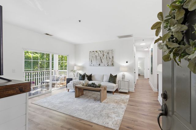 7003 Lenox Village Dr Apt B9, Nashville, TN 37211