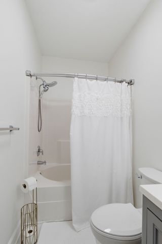7003 Lenox Village Dr Apt B9, Nashville, TN 37211