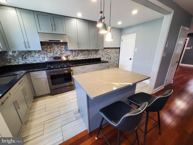 676 MAYFAIR ST, Philadelphia, PA 19120