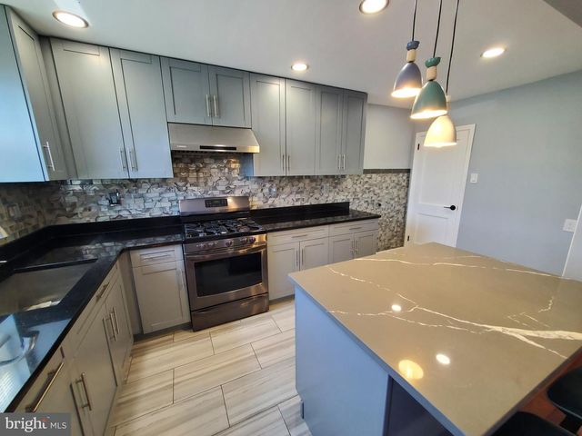 676 MAYFAIR ST, Philadelphia, PA 19120
