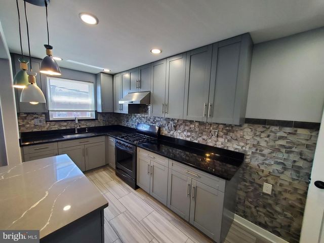 676 MAYFAIR ST, Philadelphia, PA 19120